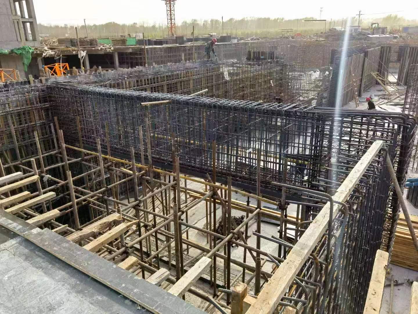 苍梧建筑基础筏板施工时混凝土有哪些常见问题?